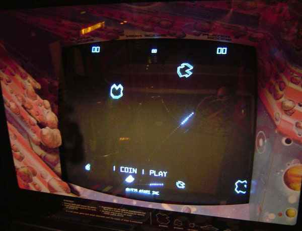 Atari Asteroids Arcade Video Game