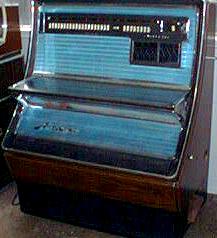 JUKEBOX MINIATURE REPLICA WURLITZER 2000 CENTENNIAL (1956) PLAYS