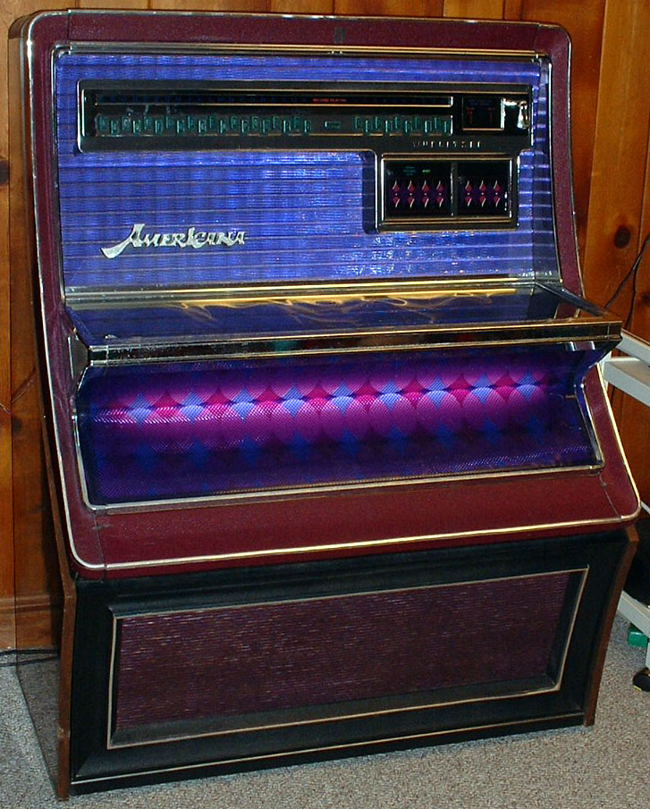 JUKEBOX MINIATURE REPLICA WURLITZER 2000 CENTENNIAL (1956) PLAYS