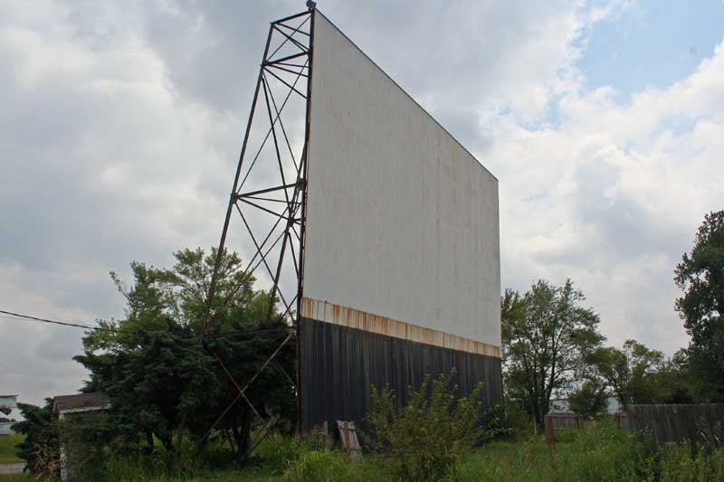 Tee Pee Drive In Movie Theater In Sapulpa, Oklahoma - Photo