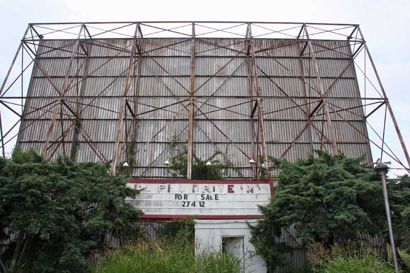 Tee Pee Drive In Movie Theater In Sapulpa, Oklahoma - Photo