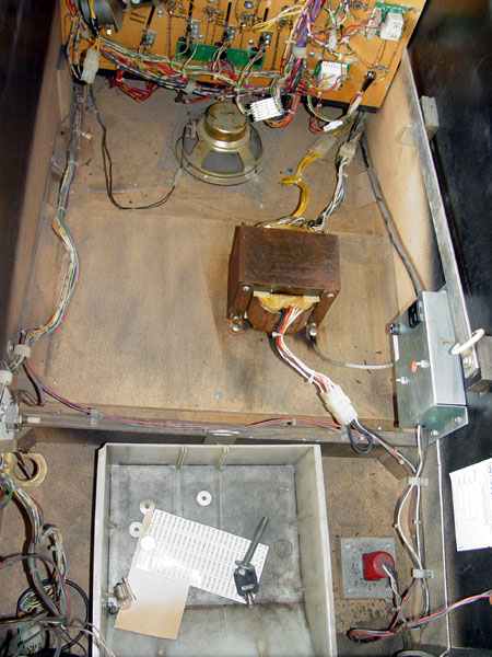CYCLONE - Pinball Image