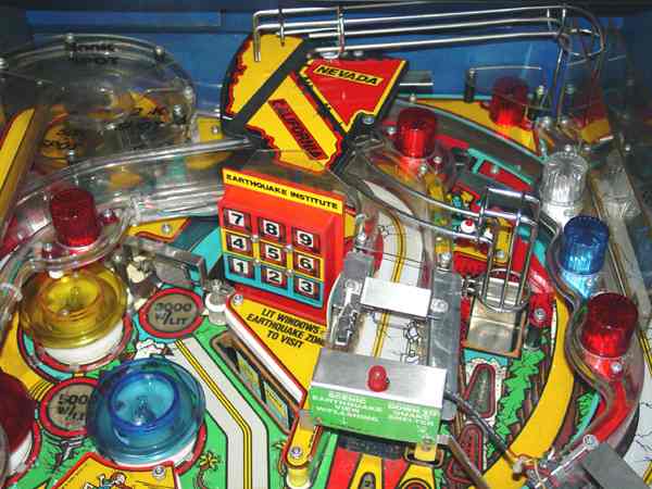 EARTH SHAKER - Pinball Image