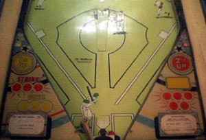 Line Drive Pitch & Bat - Pinball Image