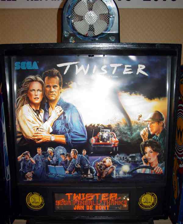 TWISTER - Pinball Machine Image