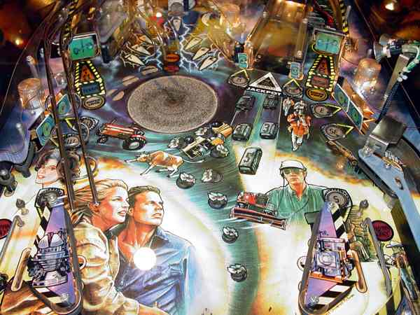 TWISTER - Pinball Machine Image