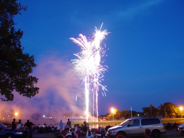 tioga_texas_fireworks_200633.jpg