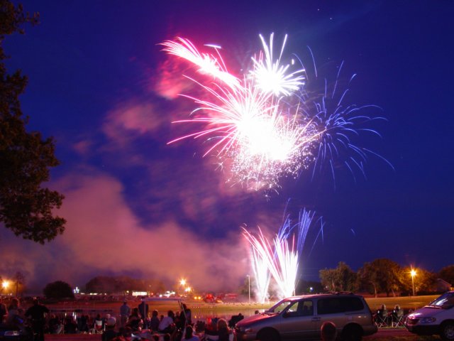 tioga_texas_fireworks_200646.jpg