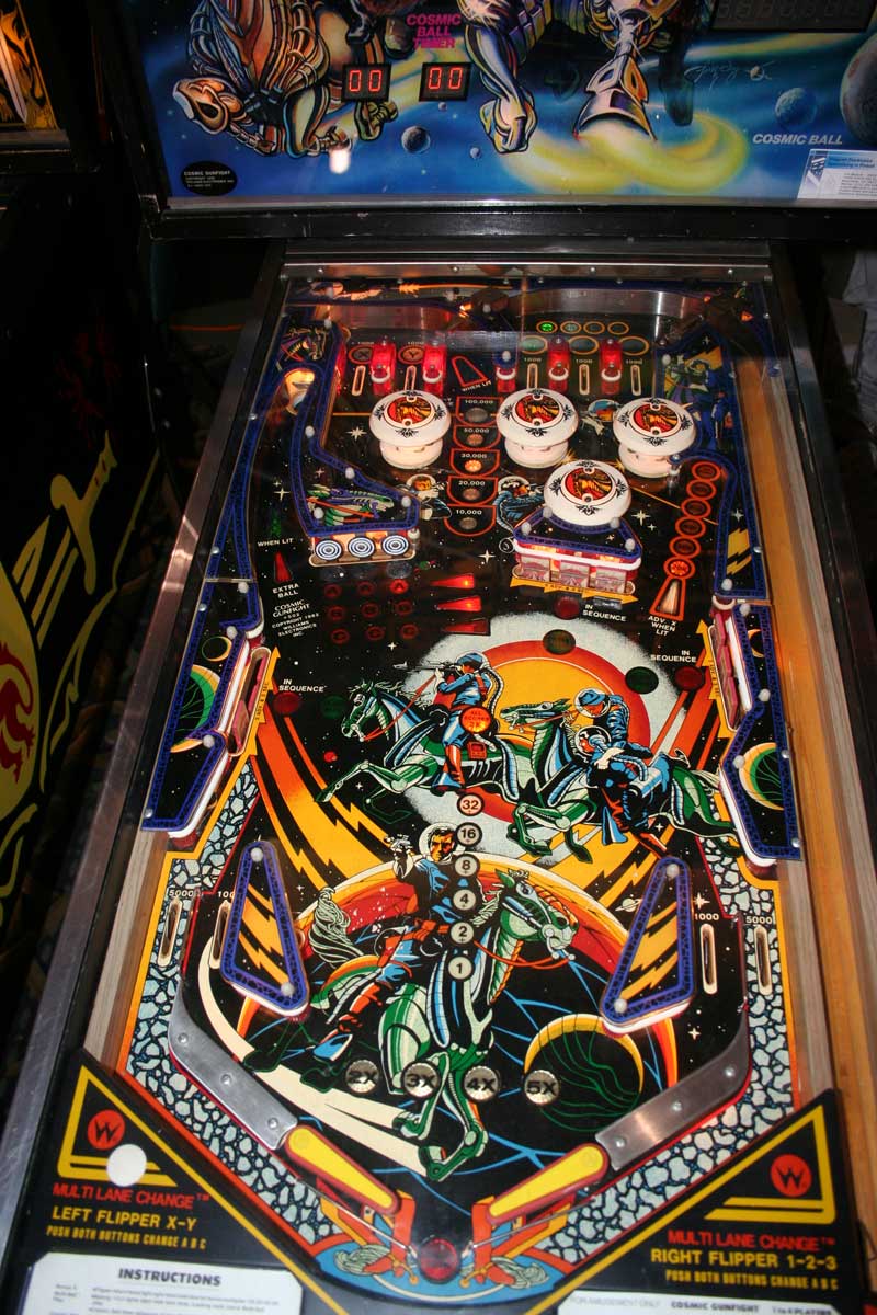Cosmic Gunfight Pinball By Williams - Photo Cosmic Gunfight Pinball By Williams - Photo