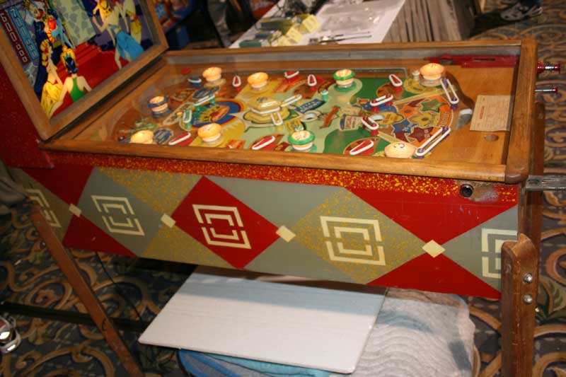 Humpty Dumpty Pinball By D. Gottlieb & Company - Photo Humpty Dumpty Pinball By D. Gottlieb & Company - Photo