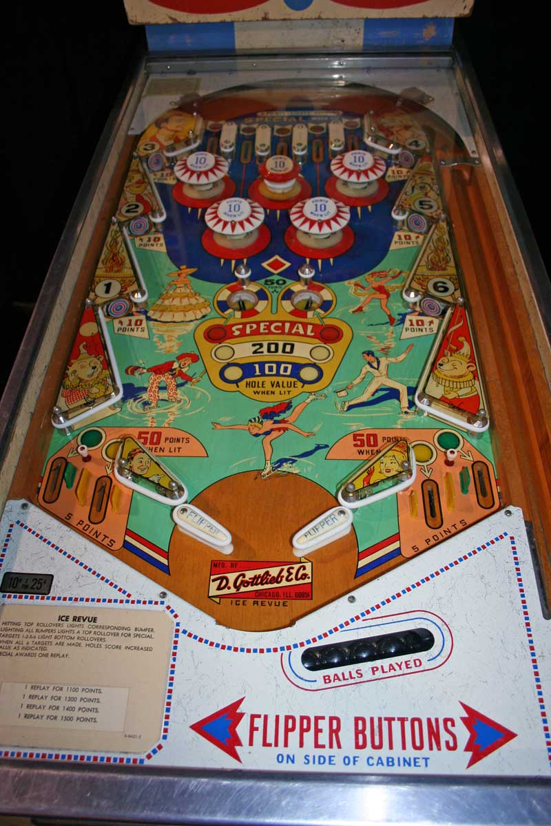 Ice Revue Pinball By D. Gottlieb & Company - Photo Ice Revue Pinball By D. Gottlieb & Company - Photo
