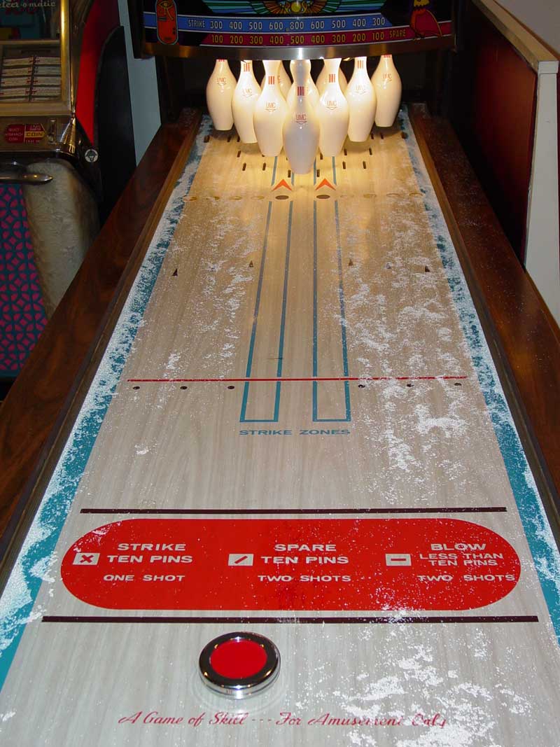 King Tut Shuffle Alley Bowler By Williams United - Photo King Tut Shuffle Alley Bowler By Williams United - Photo