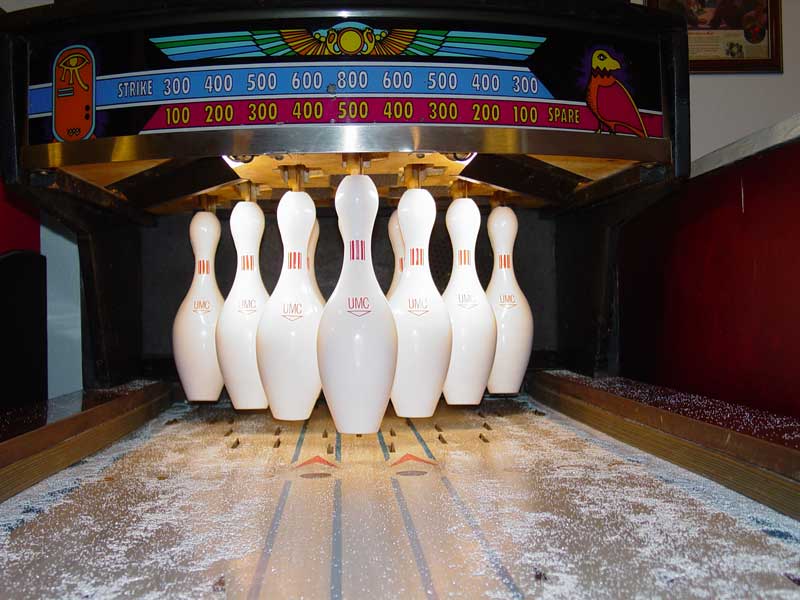 King Tut Shuffle Alley Bowler By Williams United - Photo