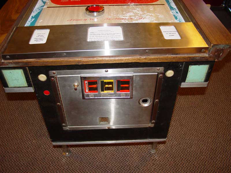 King Tut Shuffle Alley Bowler By Williams United - Photo King Tut Shuffle Alley Bowler By Williams United - Photo