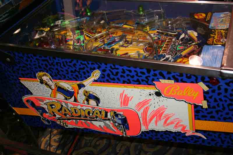 Radical Pinball By Bally - Photo