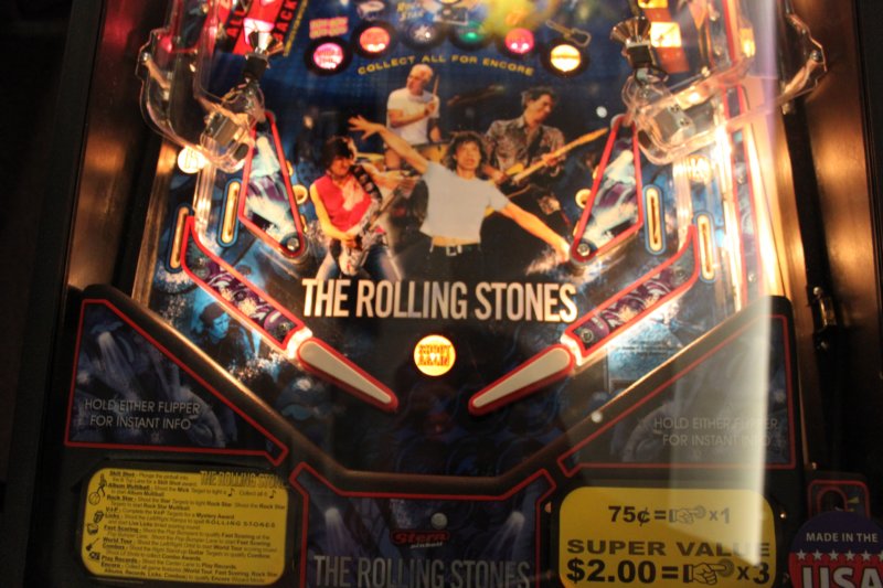 rolling_stones_pinball_stern6.jpg