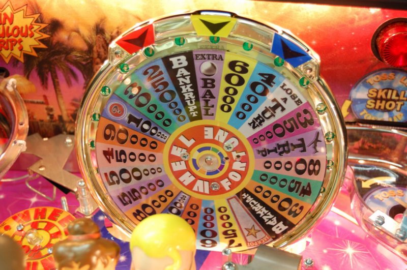 wheel_of_fortune_pinball_3.jpg