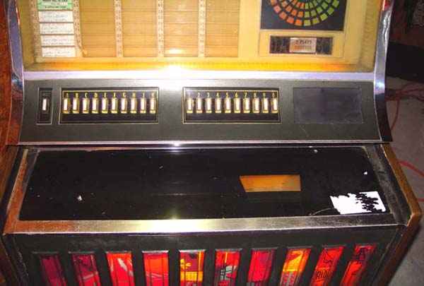 ROCKOLA 443 Jukebox - Photo