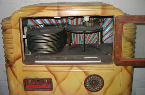 Wurlitzer Model 716 Jukebox Wurlitzer Model 716 Jukebox