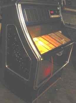 Wurlitzer Estrella X-202 Jukebox - Photo
