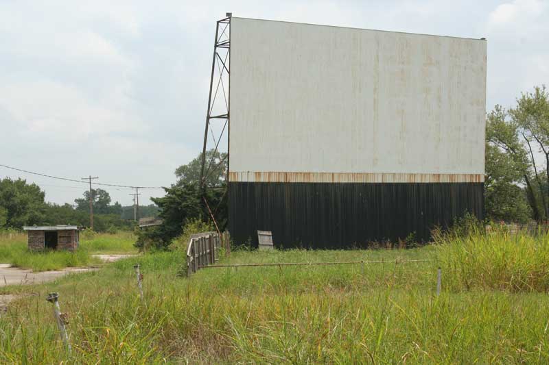 Tee Pee Drive In Movie Theater In Sapulpa, Oklahoma - Photo