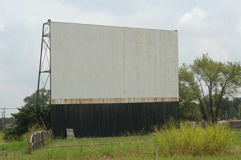 Tee Pee Drive In Movie Theater In Sapulpa, Oklahoma - Photo