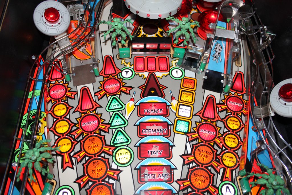 attack_from_mars_bally_pinball10.jpg