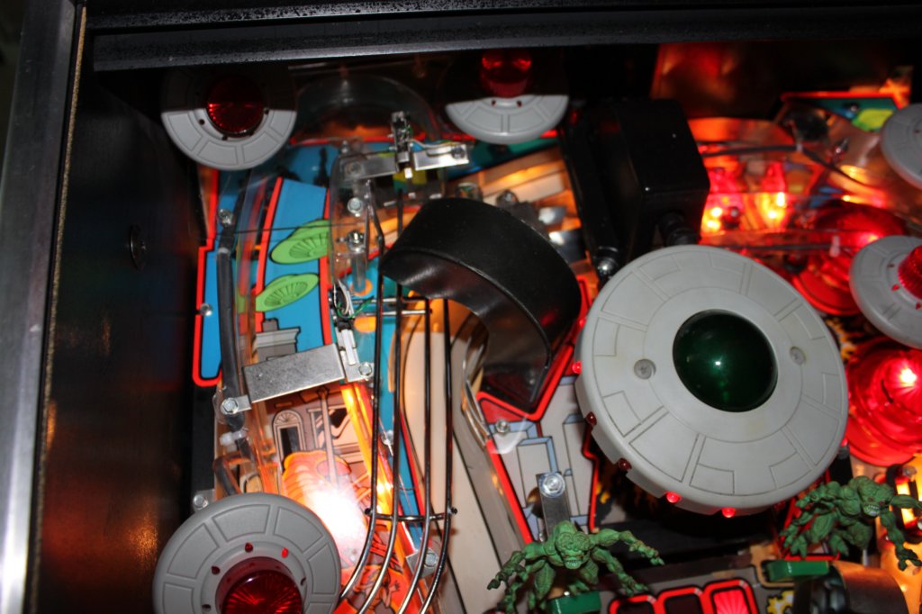 attack_from_mars_bally_pinball12.jpg