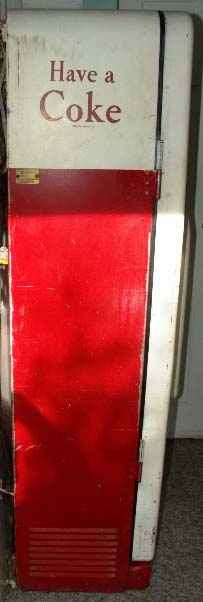 Cavalier CS 96A Coca Cola Vending Machine