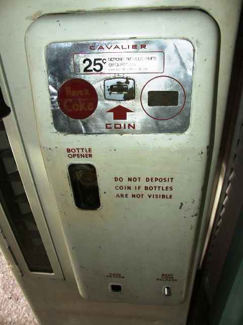 Cavalier CS 96A Coca Cola Vending Machine