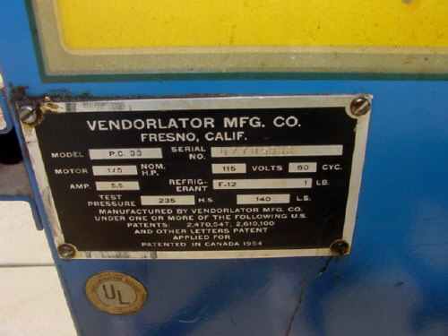 Vendolator VMC 33 Vending Machine - Image