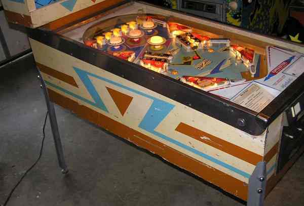 Airport Pinball By Gottlieb - Image