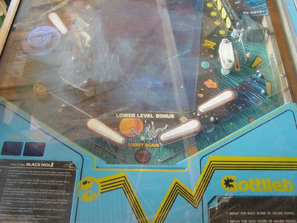 Black Hole Pinball - Machine Image