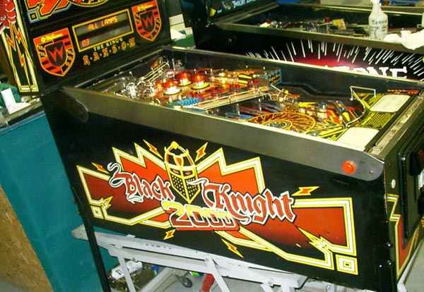 Black Knight 2000 Pinball By Williams - Photo