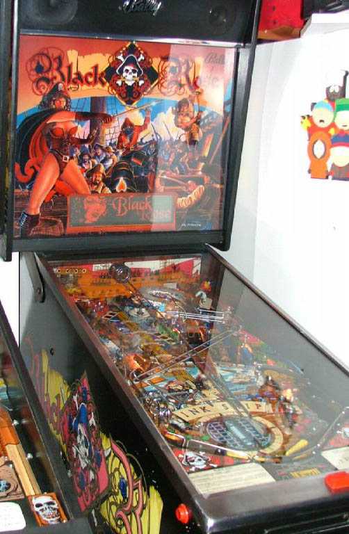 Black Rose Pinball By Bally - Photo