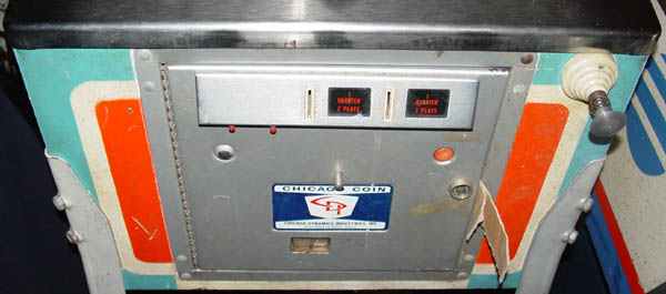 Gin Pinball By Chicago Coin - Photo