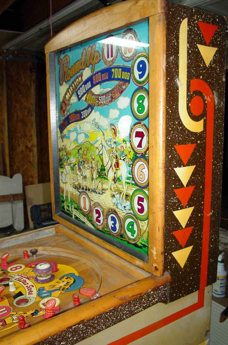Round Up Pinball By Gottlieb - Photo