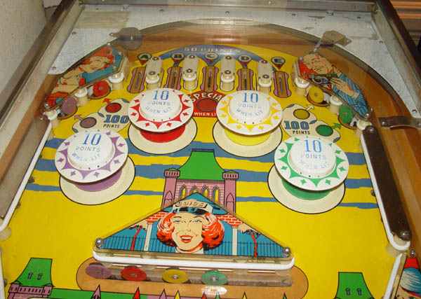 Royal Guard Pinball By D. Gottlieb & Company - Photo