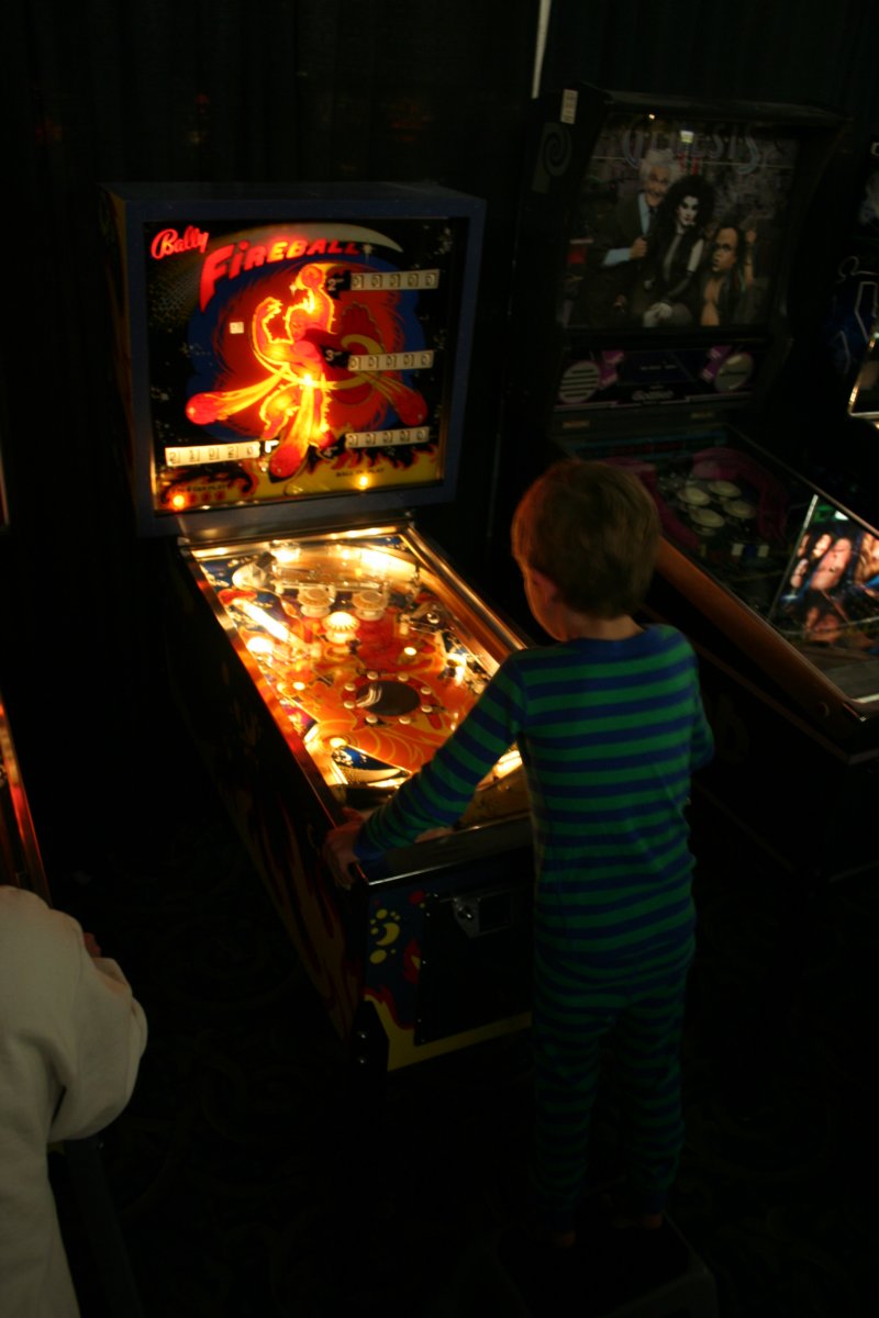 texas_pinball_festival_200950.jpg