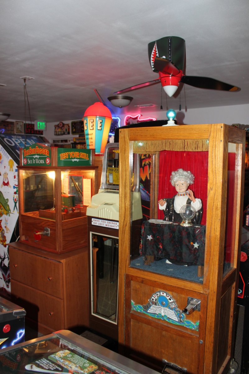 gameroom_may_2010_26.jpg