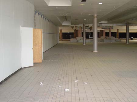 mall 024