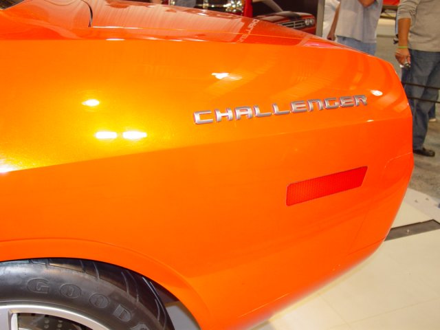 _dodge_challenger_8.jpg