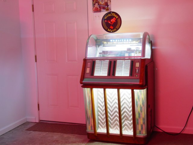 wurlitzer1650areadytoroll.jpg