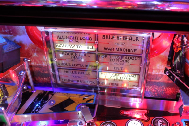 acdc_pinball77.jpg