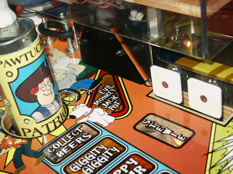 Family Guy Pinball Machine - Pinball Image