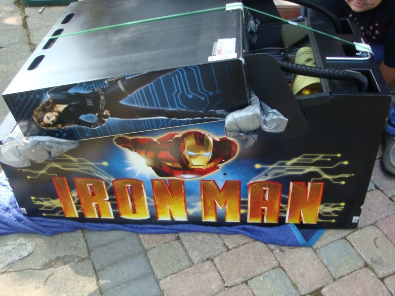 iron_man_pinball_stern3.jpg