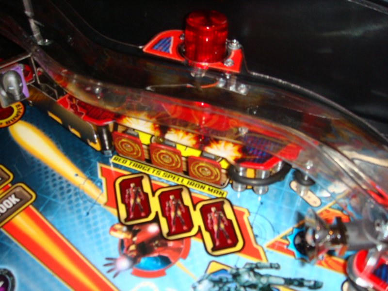iron_man_pinball_stern38.jpg