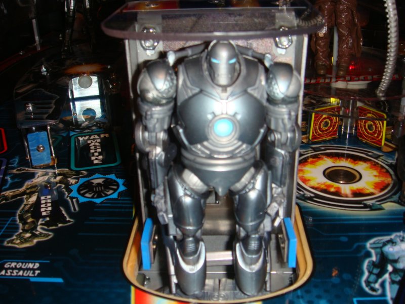 iron_man_pinball_stern43.jpg