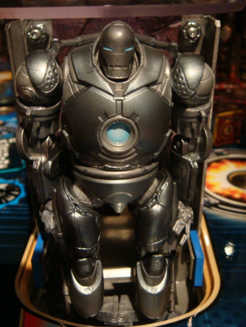 iron_man_pinball_stern51.jpg