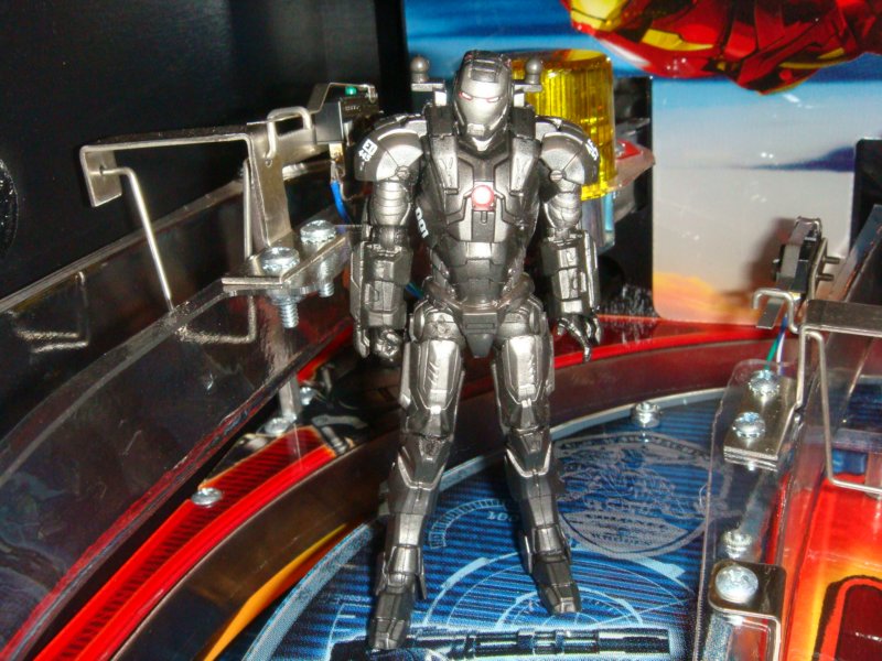 iron_man_pinball_stern58.jpg